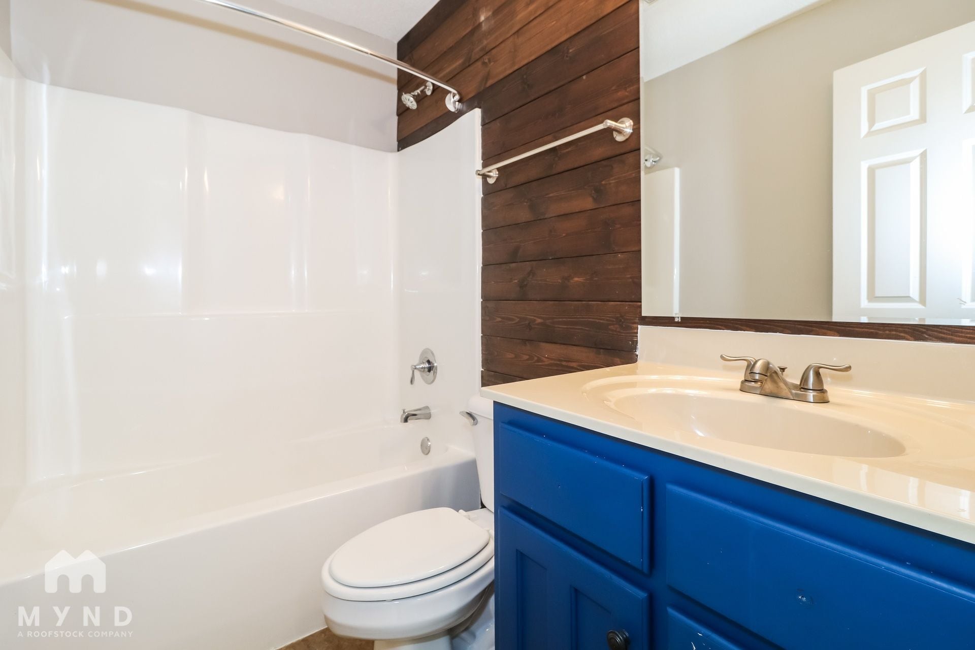 Building Photo - 2738 Old Well Cove