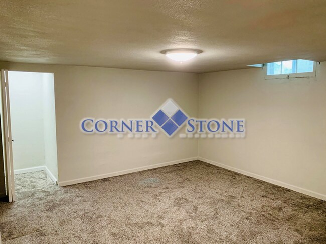 Building Photo - Large Spacious Home in Nampa!