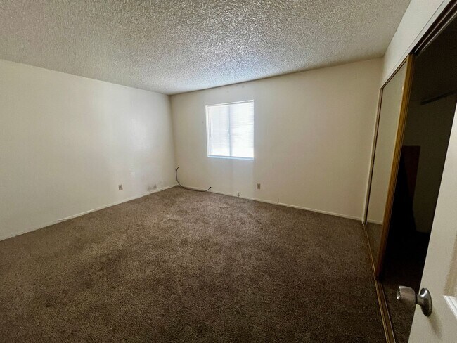 Building Photo - 73774 Cactus Dr