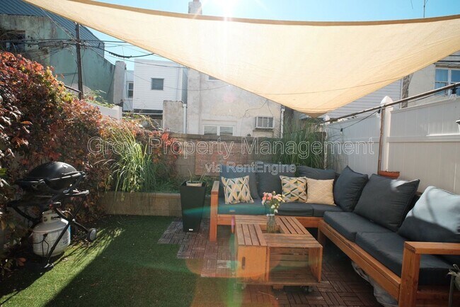 Building Photo - 928 Hoffman St