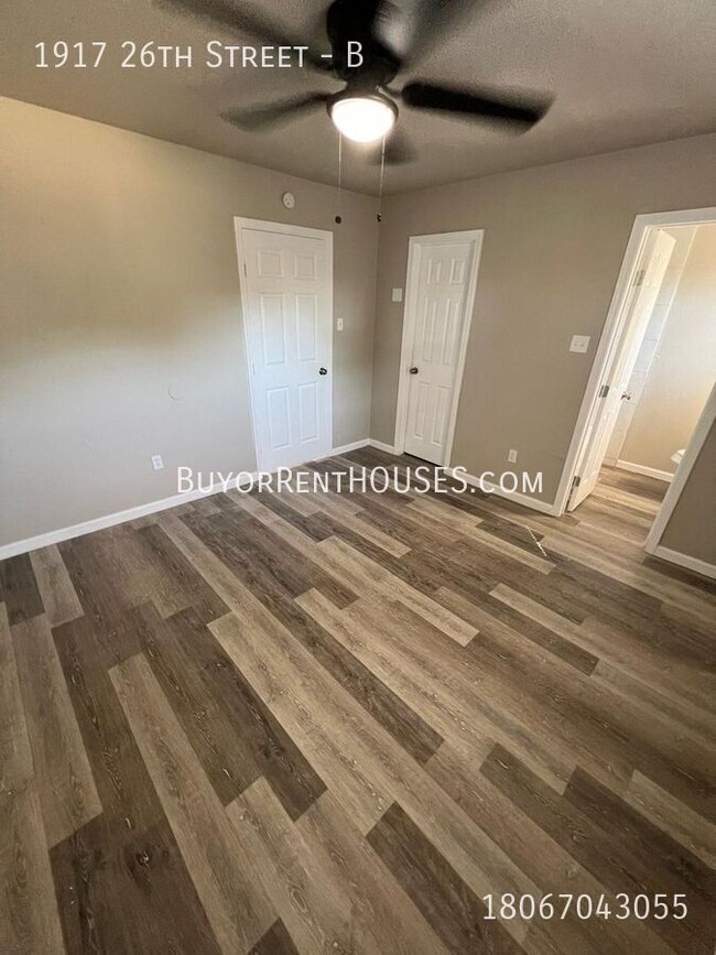 Building Photo - $499 Move-In Special (+ admin fee) + $0 De...