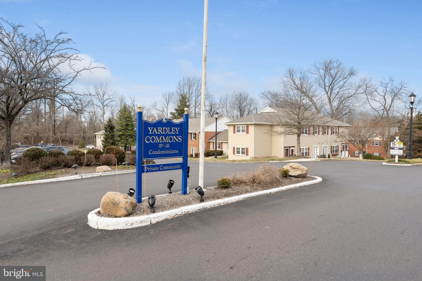 Building Photo - 306 Yardley Cmn