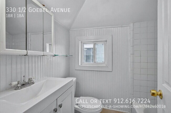 Building Photo - 330 Goebel Ave