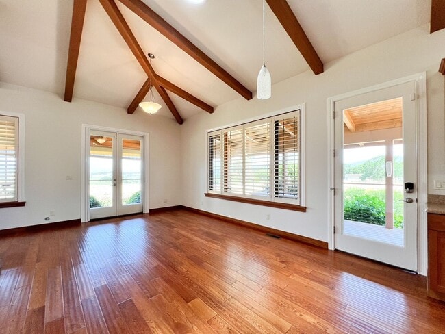 Building Photo - Charming Two Bedroom Country House with Vi...
