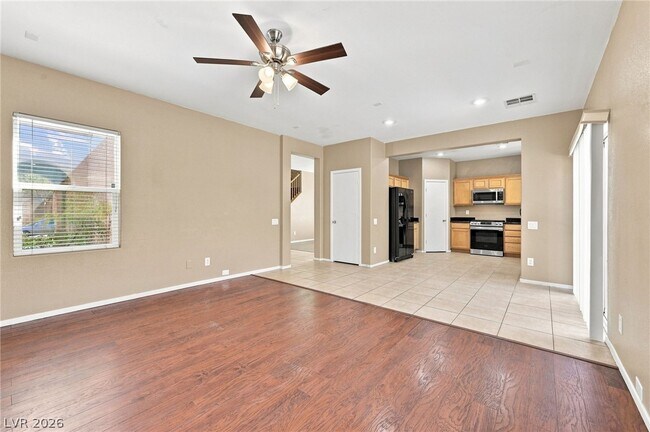Building Photo - 11240 Woodland Violet Ave