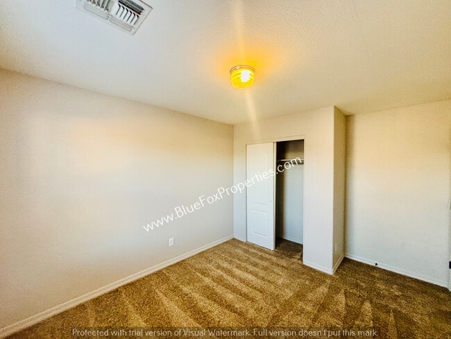 Building Photo - 5858 E Sanderling Dr