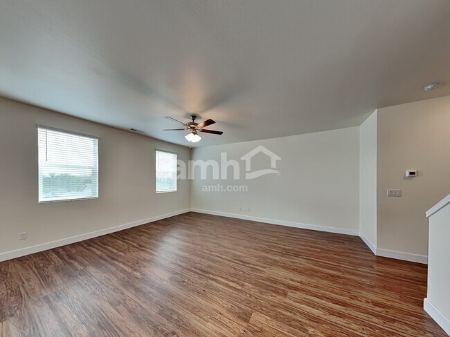 Building Photo - 6894 35th Pl NE