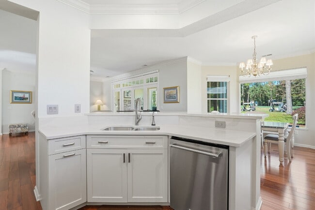 Building Photo - 34 Coburn Dr E