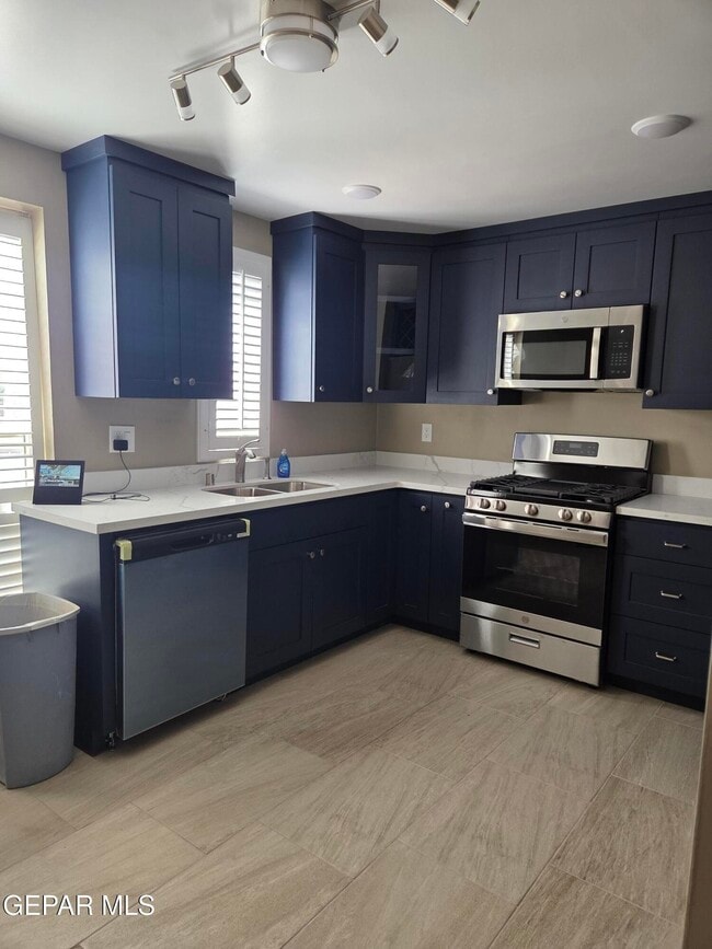 Building Photo - 15000 Ashford St