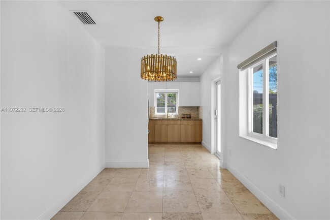 Building Photo - 6376 SW 20th St