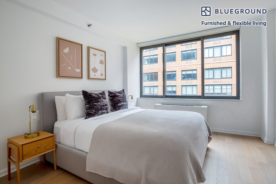Building Photo - 535 W 23rd St