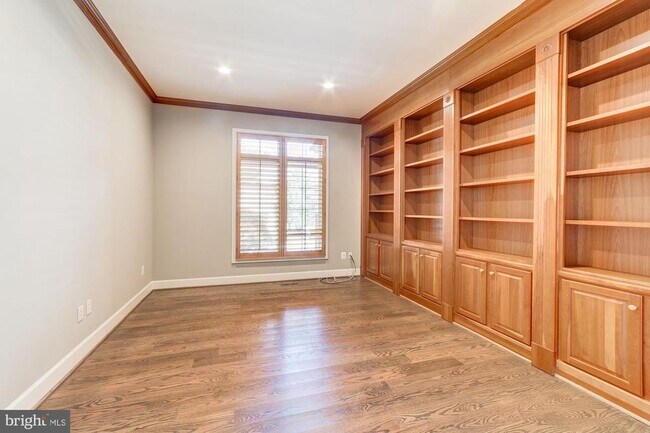 Building Photo - 1472 Carrington Ridge Ln