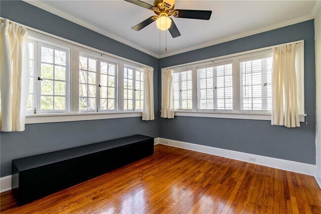 Building Photo - 628 Cooledge Ave NE