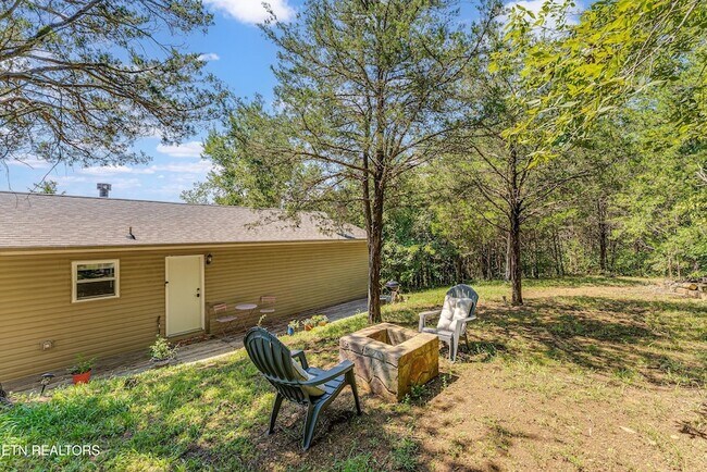 Building Photo - 1720 Moon Ct