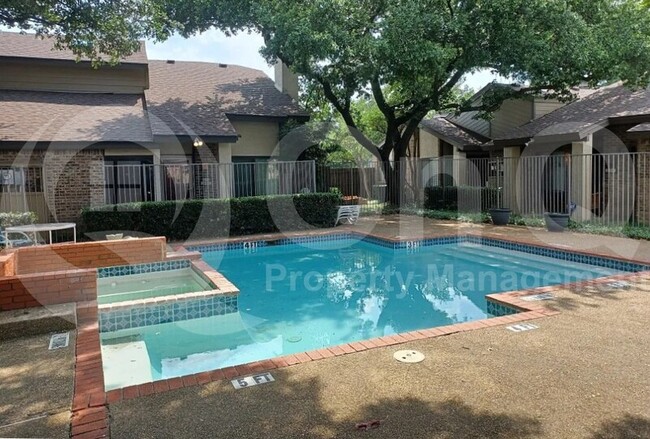 Building Photo - 821 Dublin Dr