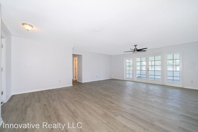 Building Photo - 3 br, 2 bath House - 15 Wisteria Dr.