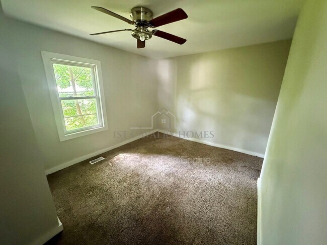 Building Photo - 289 Sumner Ct