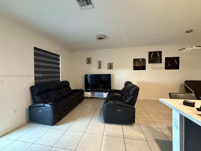 Building Photo - 25253 SW 107th Ct