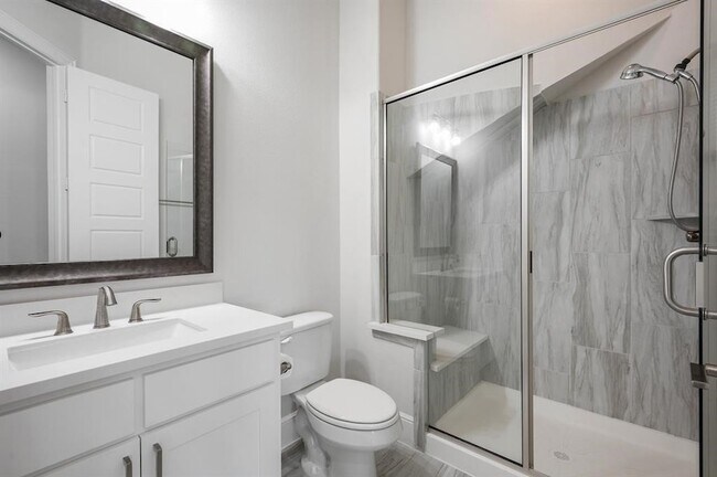 Building Photo - 1405 Gairloch Dr