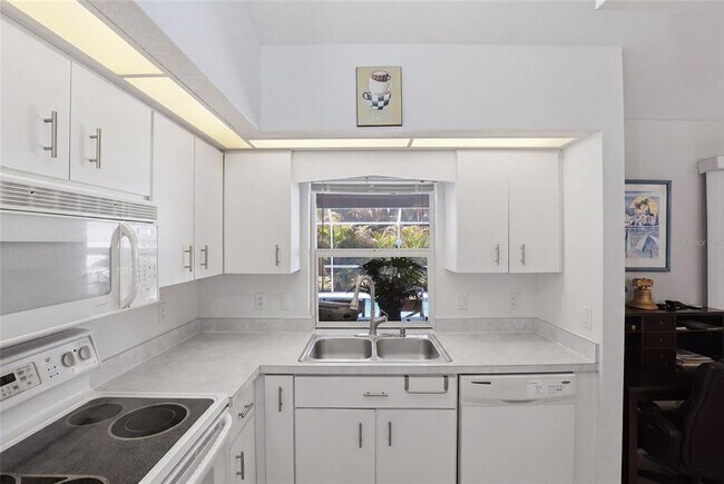 Building Photo - 3401 Moravia Ave