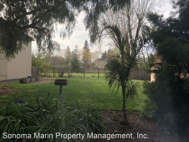 Building Photo - 294 E Cotati Ave