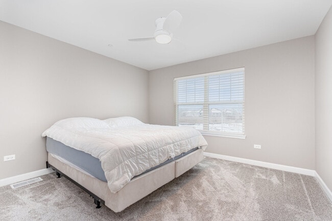 Building Photo - 253 Masters Dr