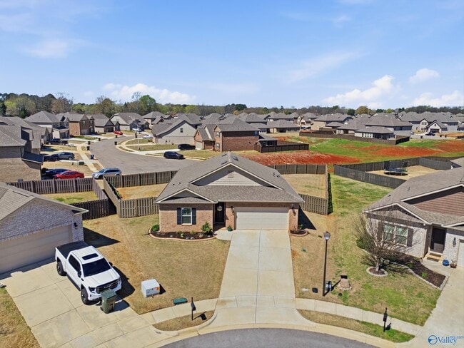 Building Photo - 121 Burlcrest Ct