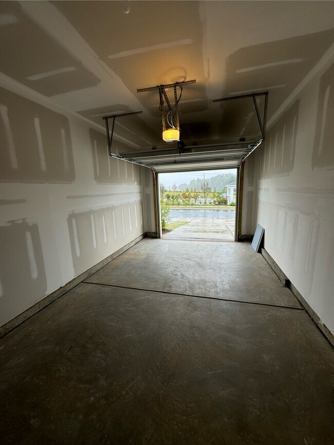 Building Photo - 709 Bellmouth Rd