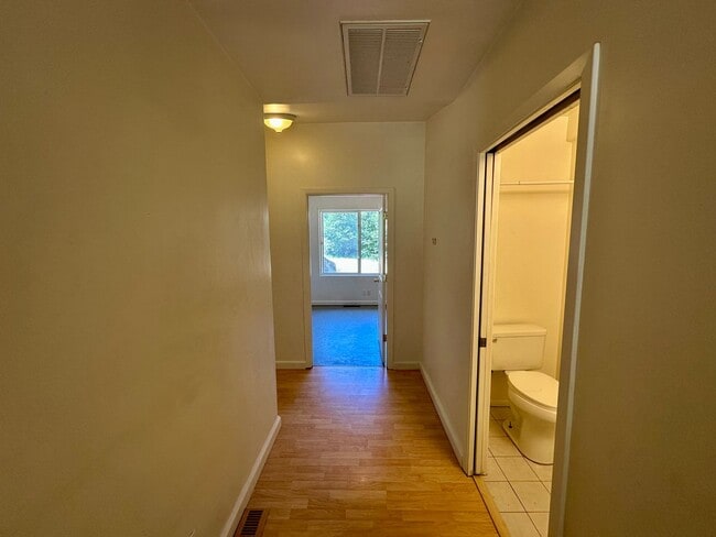 Building Photo - 4 Bedroom 2.5 Bathroom Home on 2 Acres Clo...