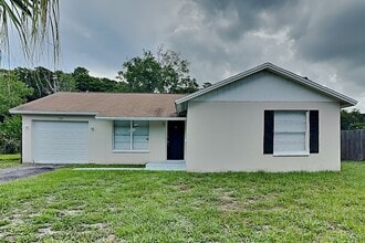 Building Photo - 7109 Vallejo Way