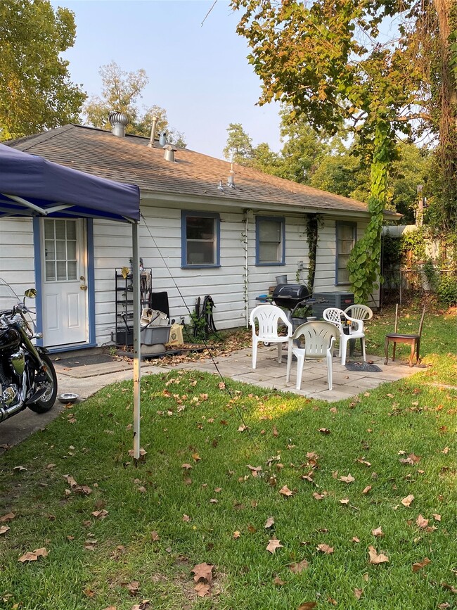 Building Photo - 2504 Pennington St