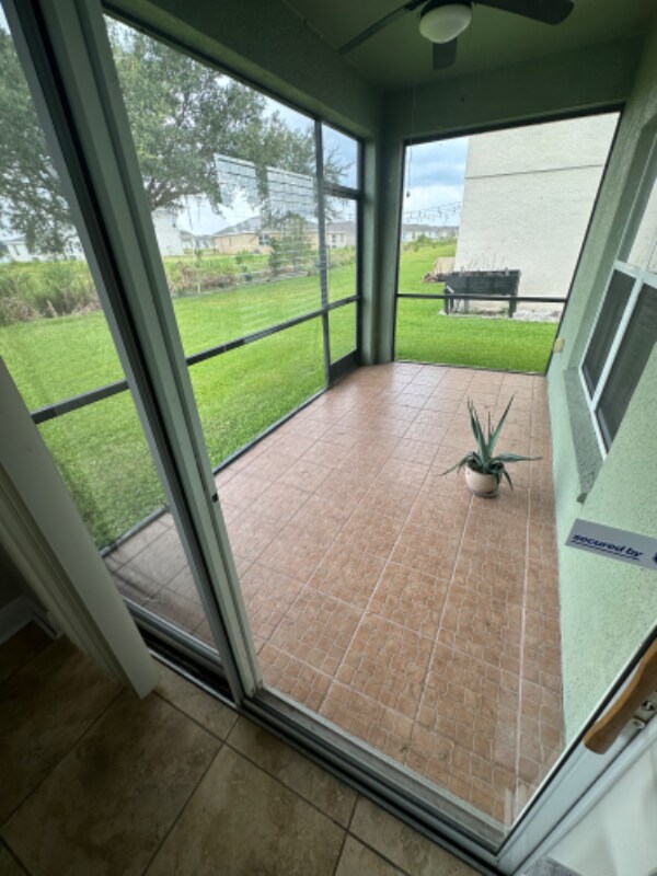 Building Photo - 733 Hacienda Cir