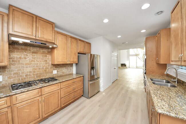 Building Photo - 10743 Boardwalk St