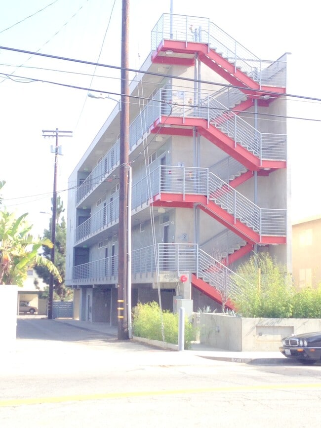 Primary Photo - 12114 Idaho Ave