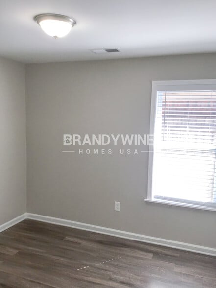 Building Photo - 1033 Nolan Ln