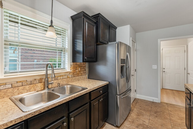 Building Photo - 323 Harbor Glen Dr SW