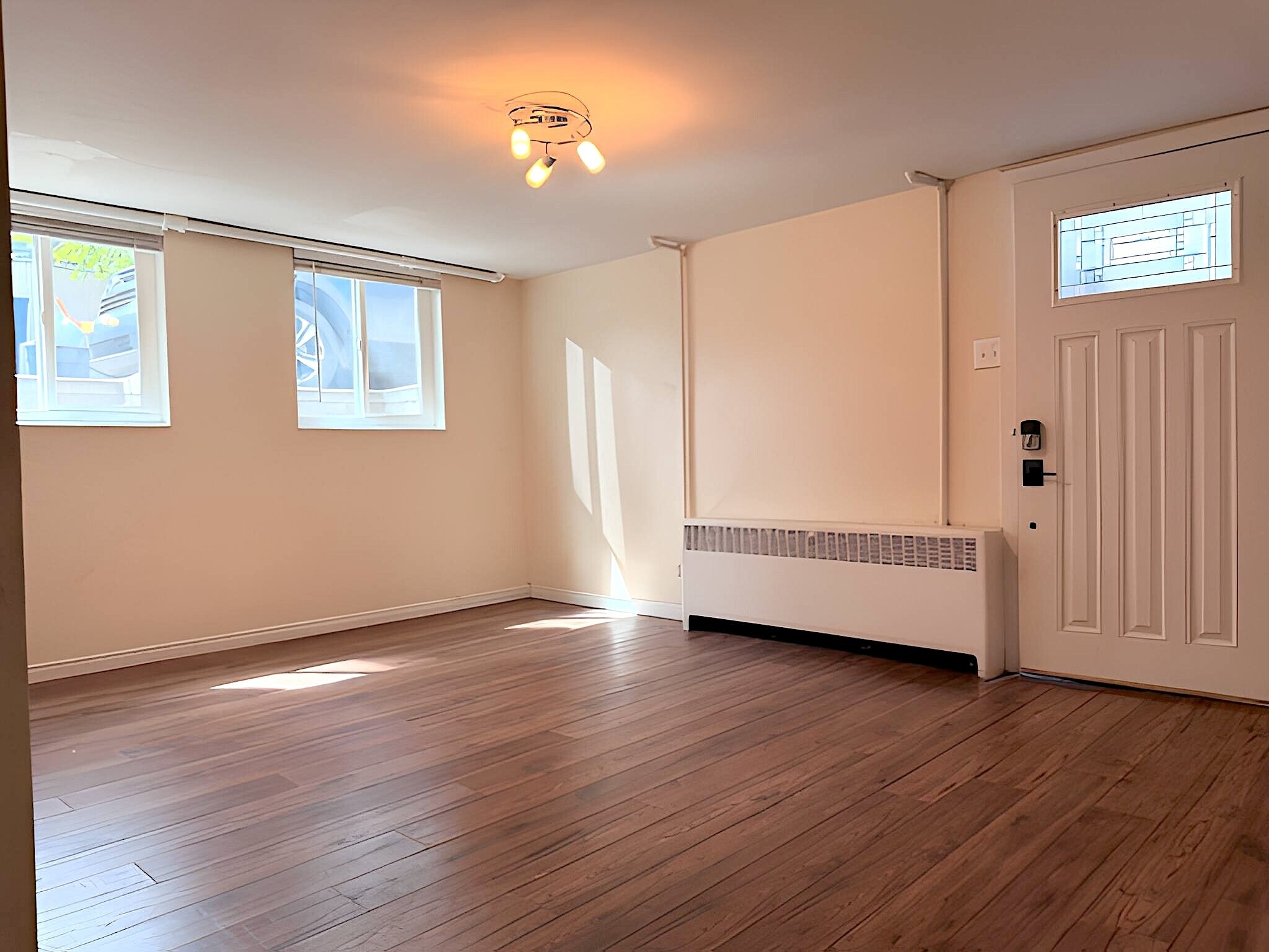 Building Photo - 1995 S Lincoln St