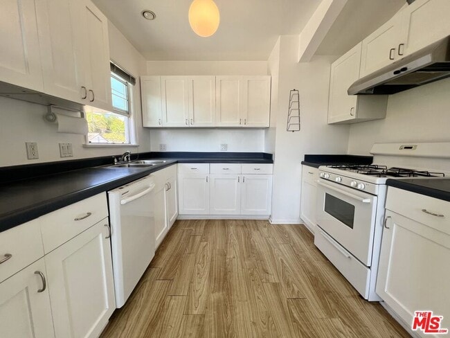 Building Photo - 2513 Euclid St