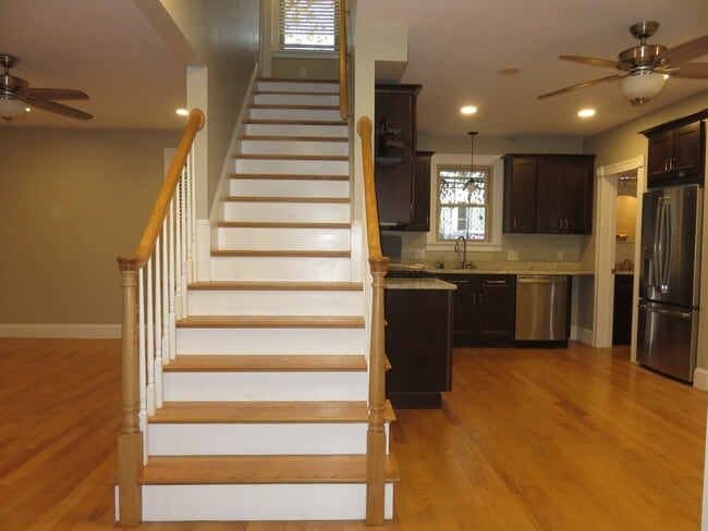 Building Photo - 192 Willow St