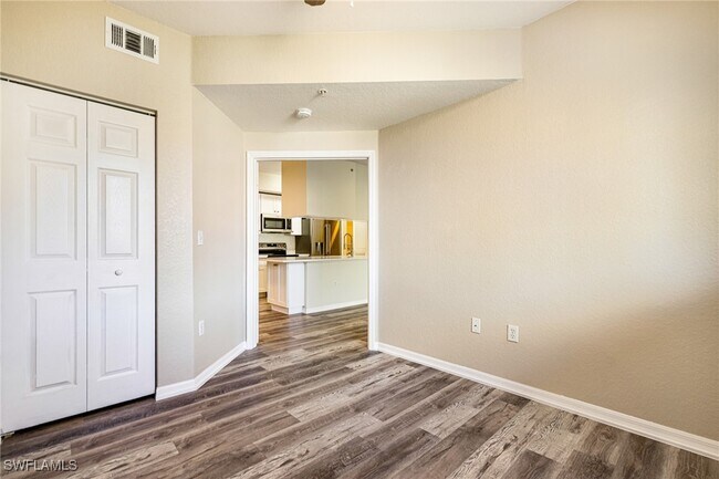 Building Photo - 6321 Aragon Way