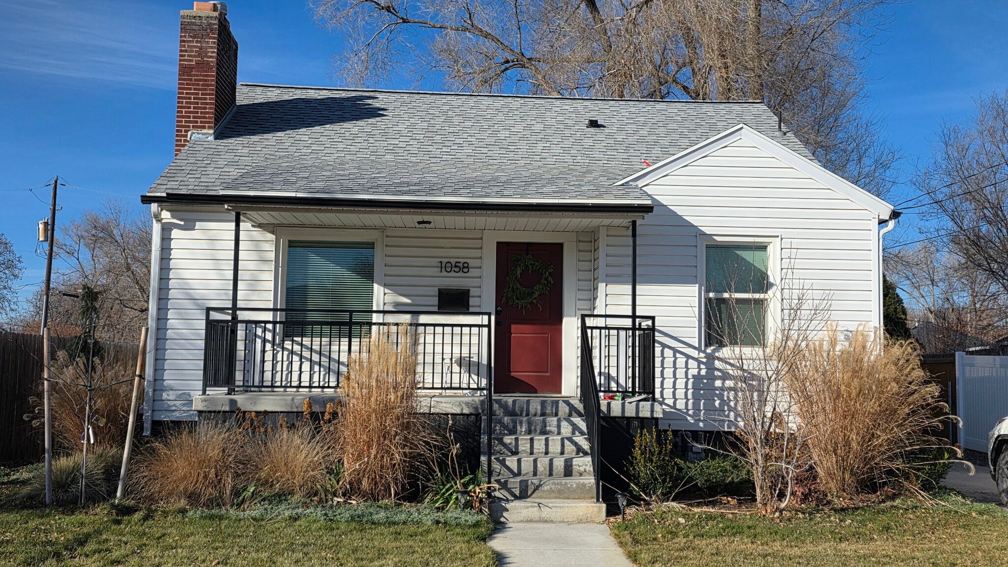 Building Photo - 1058 S Roberta St