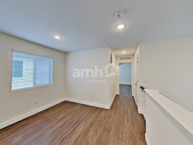 Building Photo - 4473 Crestone Peak St