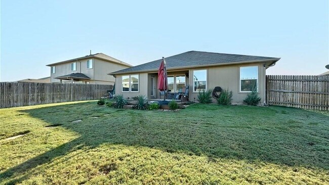 Building Photo - 436 Musgrav-