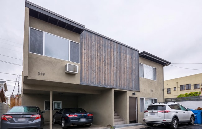 Building Photo - 319 Heliotrope Dr