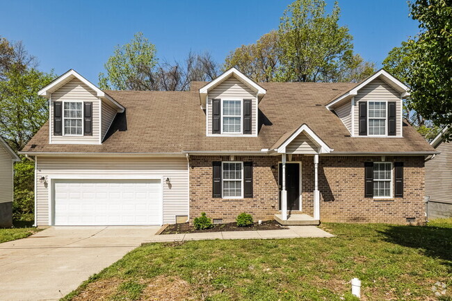 Building Photo - 113 Lyndhurst Dr