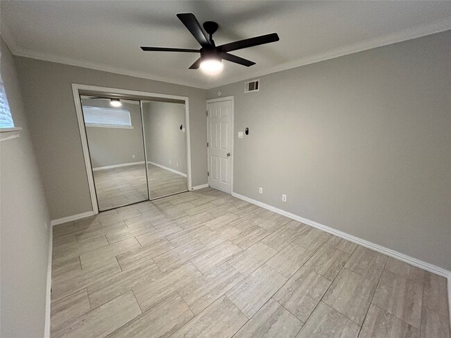 Building Photo - 219 Marshall St