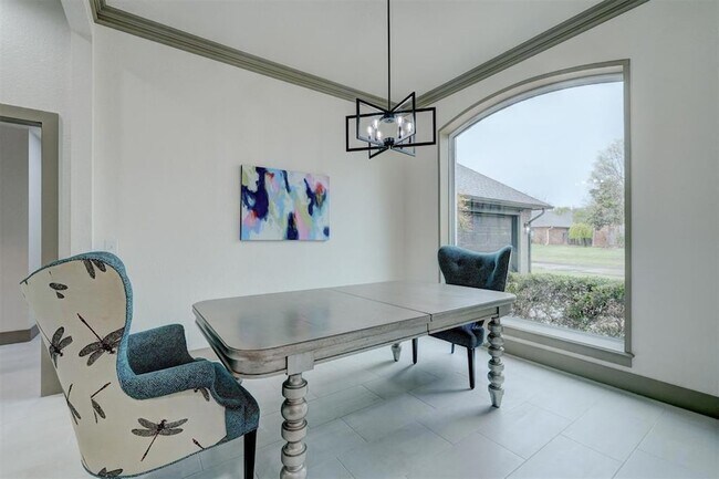 Building Photo - 3616 Burlington Dr