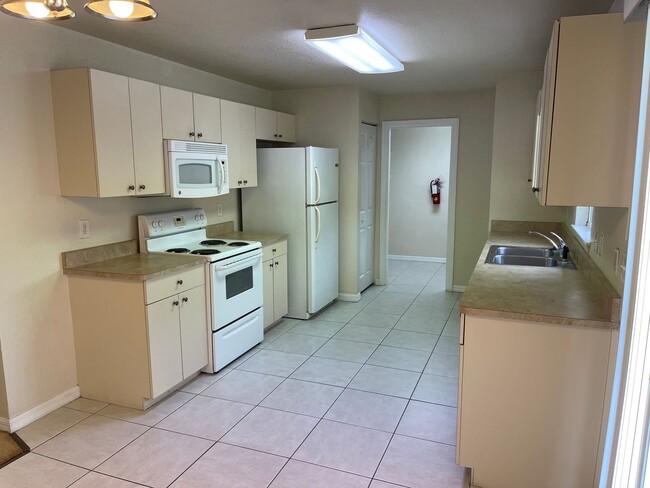 Building Photo - 7287 Midway Terrace