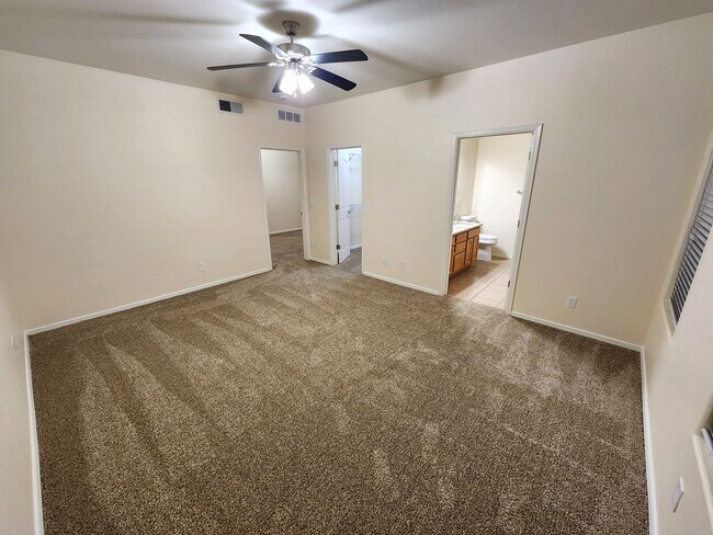 Building Photo - 1219 Gunsight Peak Dr