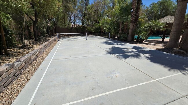 Building Photo - 5536 Breecher Ave